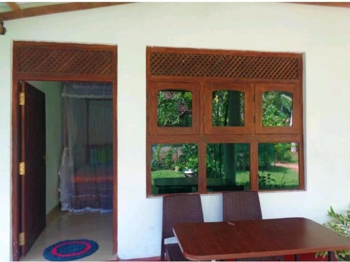 Green Valley Home Stay Talpe Bilik gambar